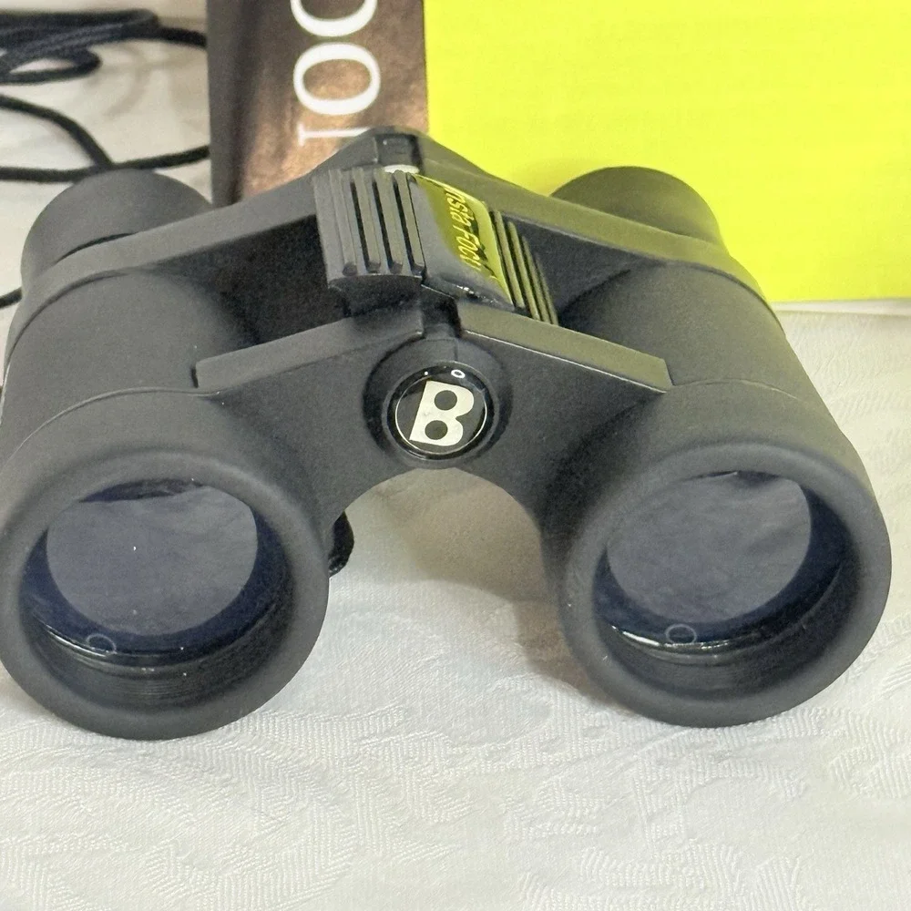 Bushnell PowerView LiteVision Insta Focus binoculars 4x30‎ New In Box